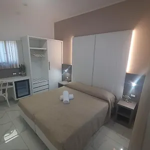 *** Hotel Cannes Italia